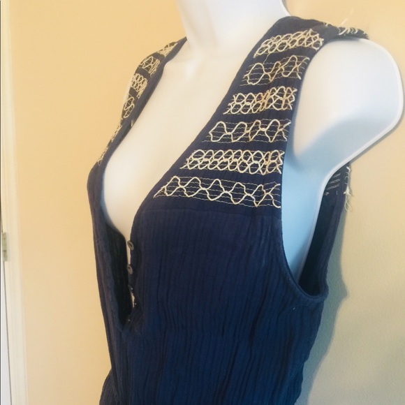 Clearance $10 LILKA SLEEVELESS JUMPER EMBROIDERY M - Picture 2 of 5